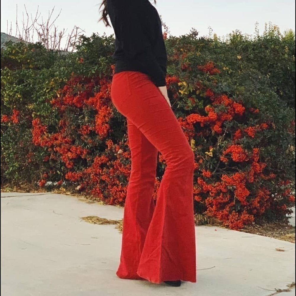 We The Free Curvy Wide Flared Red Burnt Orange Cords Size 34 NWT